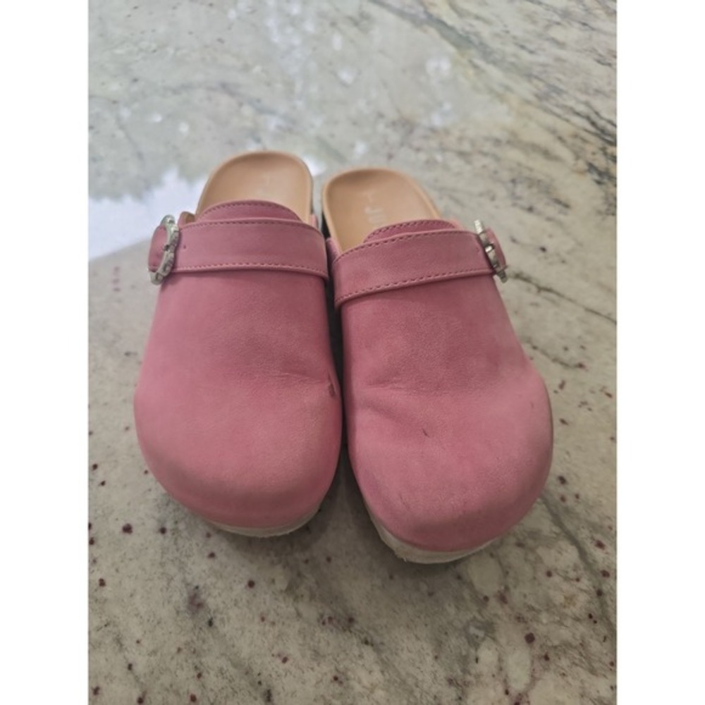 Pink‎ Justice clogs with silver flower buckle size 1 youth kids